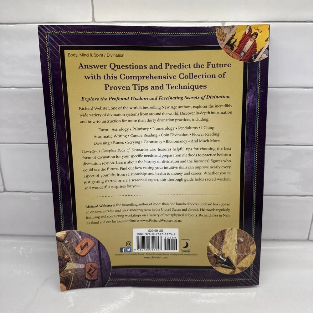 Llewellyn's Complete Book of Divination: Definitive Source Predictive &Prophetic